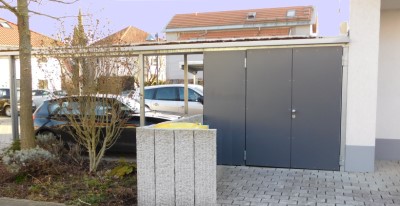 Carport mit Dachbegrnung und Abstellraum